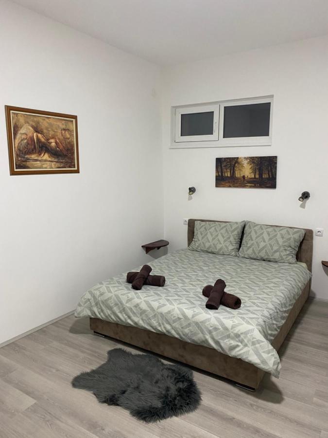 Lotus House Lägenhet Zrenjanin Exteriör bild