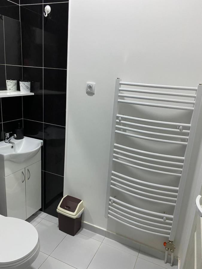 Lotus House Lägenhet Zrenjanin Exteriör bild