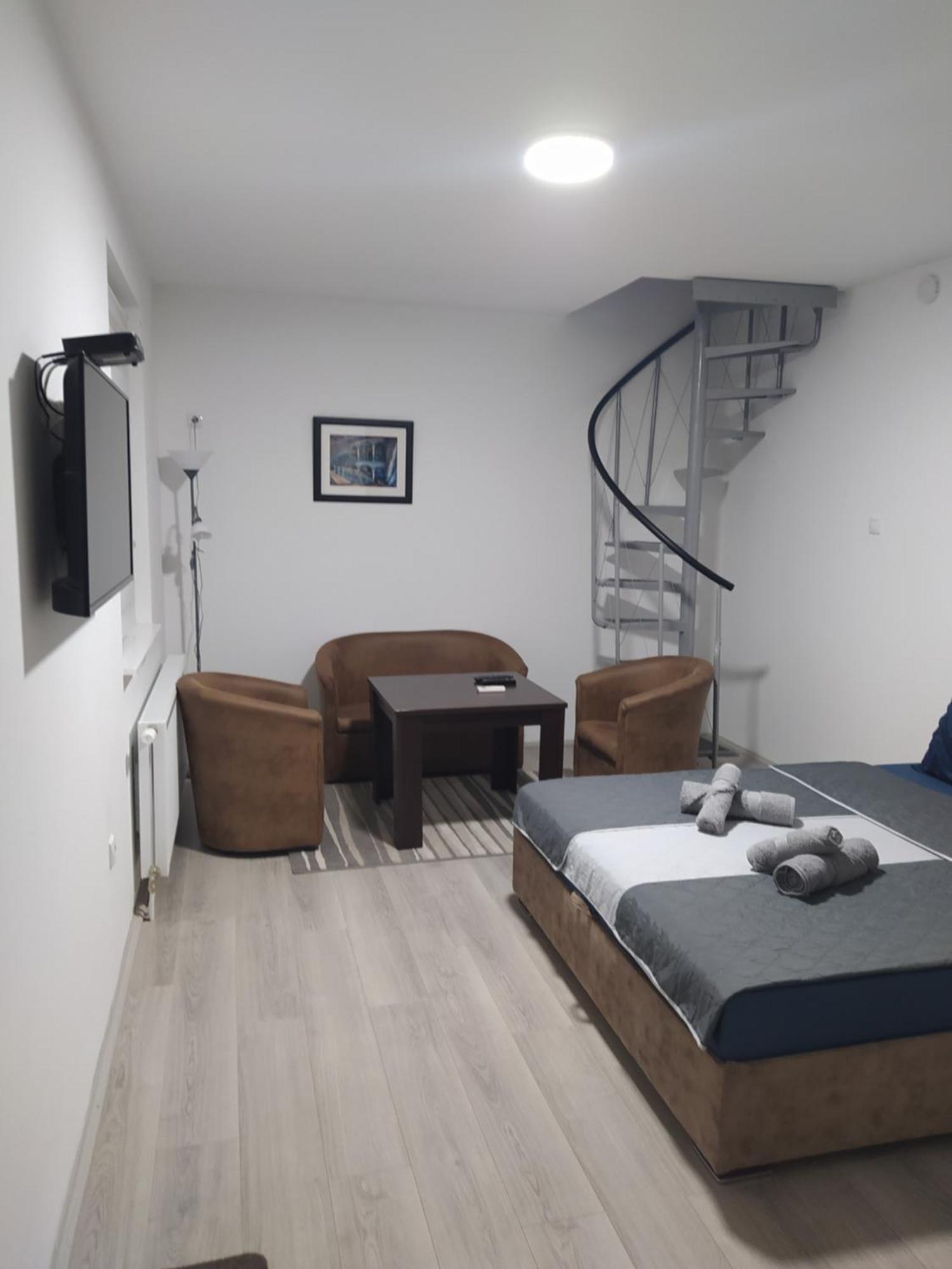Lotus House Lägenhet Zrenjanin Exteriör bild